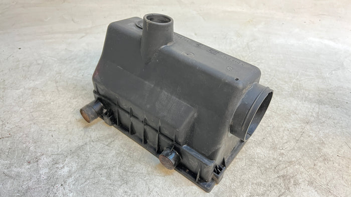 BMW E30 318i/318is M42 Intake Airbox Air Filter Housing Lower Half 1709739