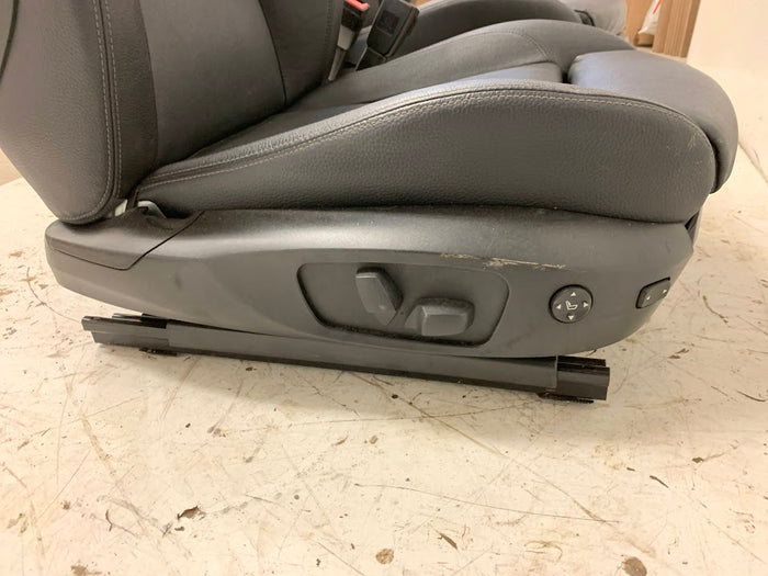 BMW E90/E91 3 Series Sedan/Wagon Black Leather Front Sport Seats