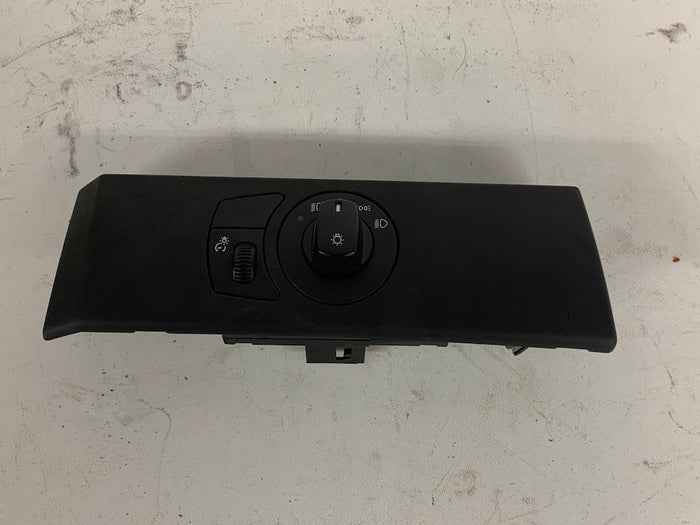 BMW E60 M5 Headlight Switch W/Trim 6953713