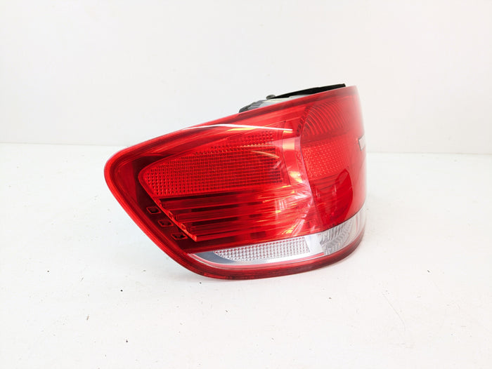 BMW E92 M3 335i 328i Pre-LCI Left Outer Quarter Panel Tail Light 7174403