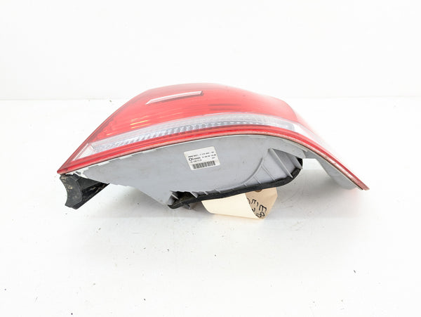 BMW E92 M3 335i 328i Pre-LCI Right Outer Quarter Panel Tail Light 7174404