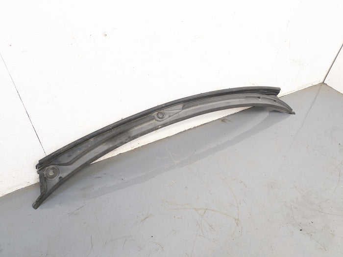 BMW E46 M3 Convertible Windshield Cowl 8208483