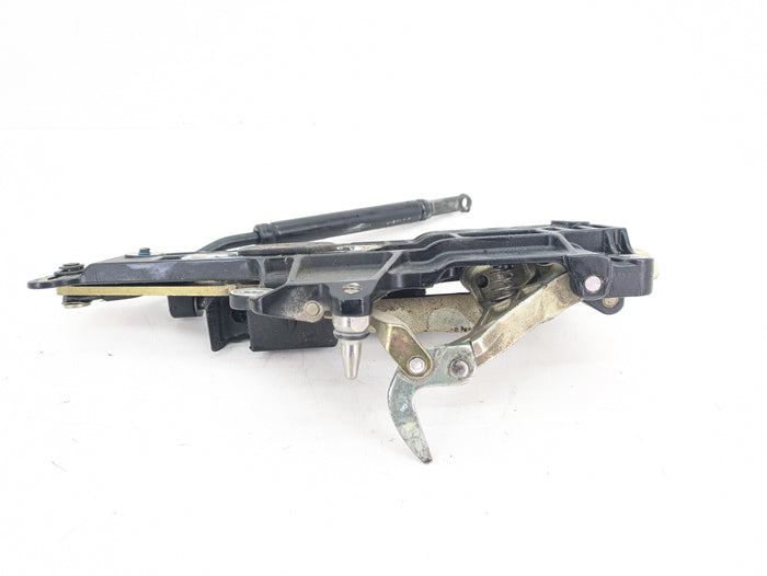 BMW E46 M3 330ci 325ci 323ci Convertible Right Convertible Roof Soft Top Latch Lock 7031362 *DAMAGED*