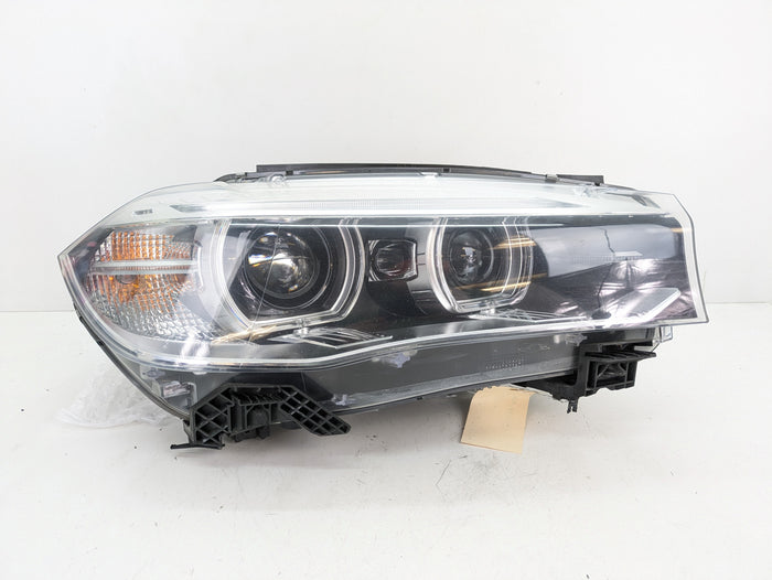 BMW F15 X5/F16 X6 35iX Right/Passenger Side Adaptive Xenon Headlight 7410682 *DAMAGED*