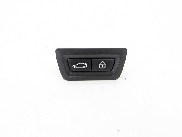BMW F15 X5/F16 X6 35ix Power Hatch/Trunk Lid & Center Lock Button 9275121