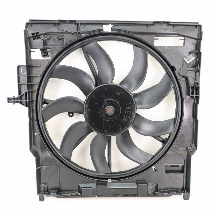 BMW F15 X5/F16 X6 35iX Radiator Cooling Fan Assembly 7634471 *DAMAGED*