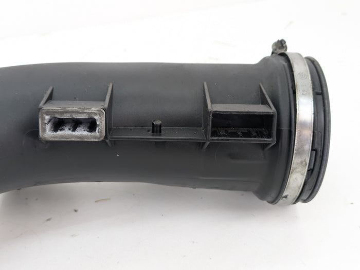 BMW F15 X5/F16 X6 35iX N55 Engine Air Filter Housing Upper Chargepipe 7605585