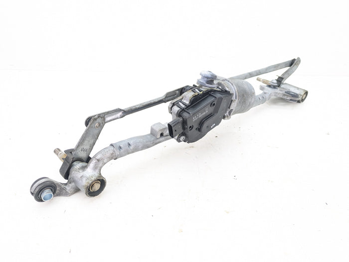 BMW F15 X5/F16 X6 35iX Front Windshield Wiper Motor Linkage & Motor 7292653