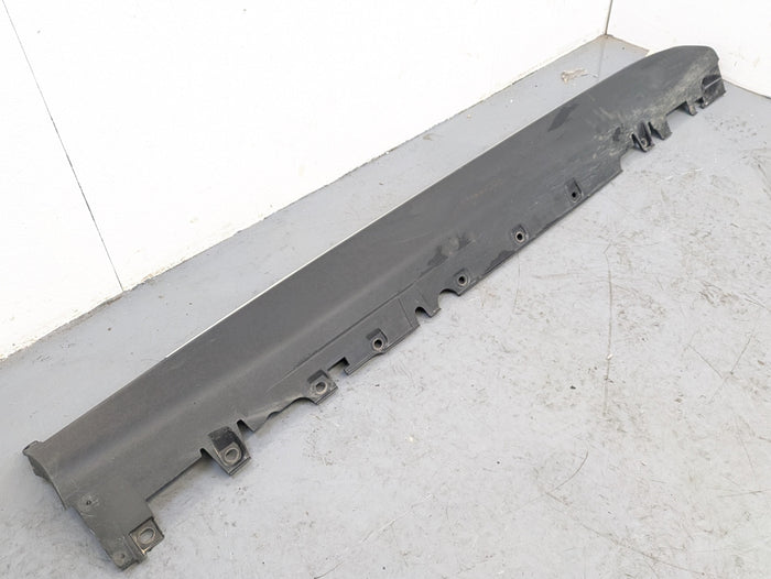 BMW F15 X5 35ix 50ix Right Side Skirt & Aluminum Footplate Step Mineral Silver 51777294384
