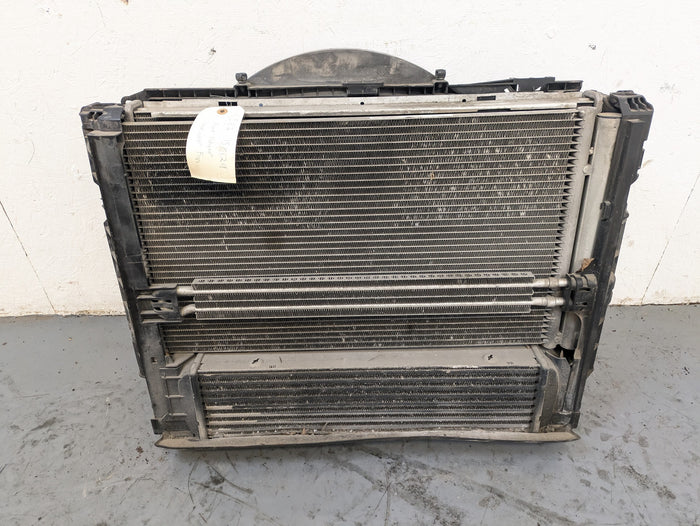 BMW E92 E90 E93 335i 335xi N54 Manual Radiator/AC Condenser/Intercooler/Fan 9169526/75617129/7545366