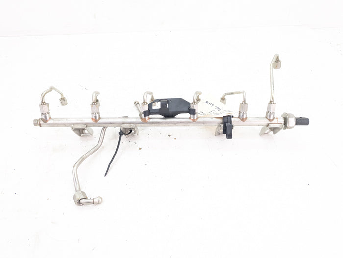 BMW E92 E90 E93 335i 335xi N54 Fuel Rail & Injector Lines 7575480