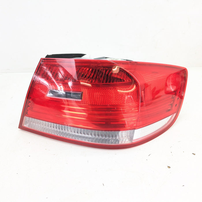BMW E92 335i 328i M3 Pre-LCI Right Outer Quarter Panel Tail Light 7174404/7174408