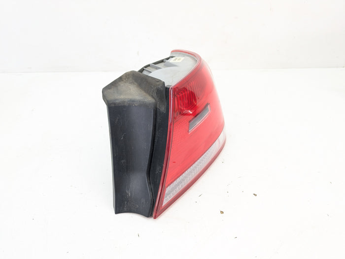BMW E92 335i 328i M3 Pre-LCI Right Outer Quarter Panel Tail Light 7174404/7174408