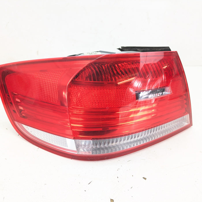 BMW E92 335i 328i M3 Pre-LCI Left Outer Quarter Panel Tail Light 7174403/7174407