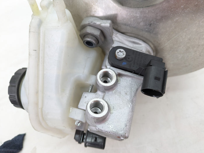 Porsche 991.2 911 GTS Brake Booster & Master Cylinder 99135502533/99135501301
