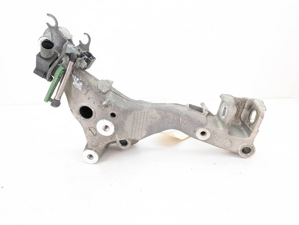 Porsche 991.2 911 GTS Right/Passenger Side Rear Lower Suspension Bracket 99133115210