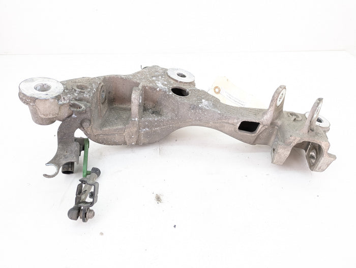 Porsche 991.2 911 GTS Right/Passenger Side Rear Lower Suspension Bracket 99133115210