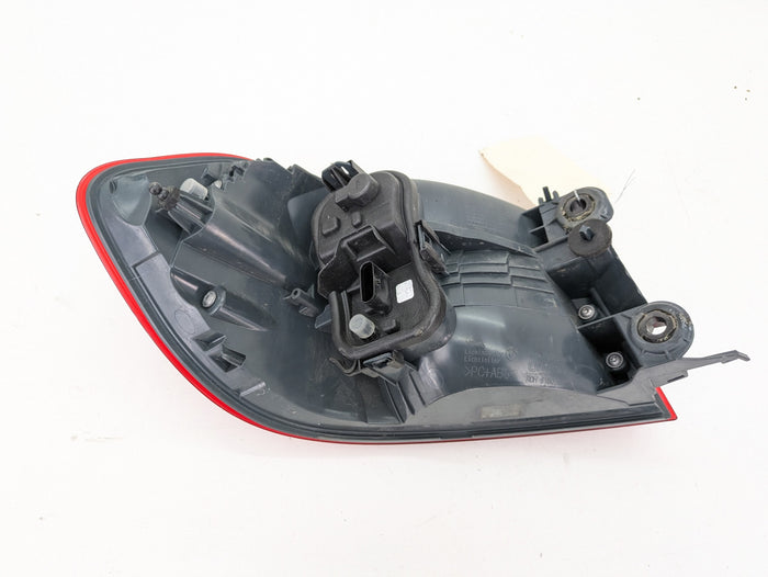 BMW F32 F36 F33 4 Series Pre-LCI Right/Passenger Side Outer Tail Light 7296100