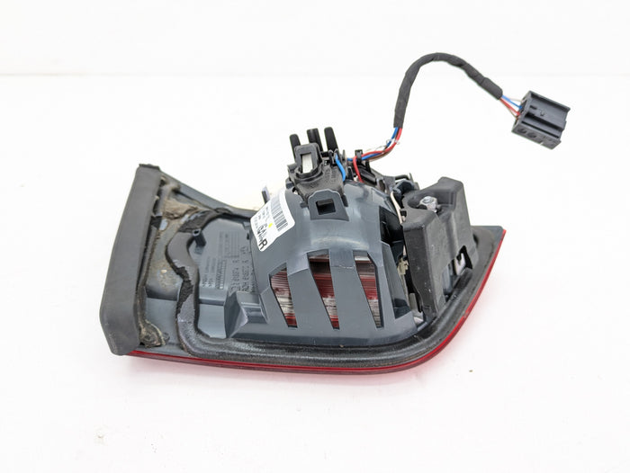 BMW F32 F33 F36 4 Series Pre-LCI Right/Passenger Side Inner Trunk Tail Light 7296102