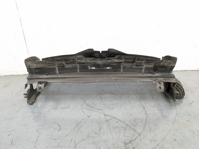 BMW F32 F33 F36 4 Series Upper Center Radiator Air Duct Shroud 51747290610 *DAMAGED*