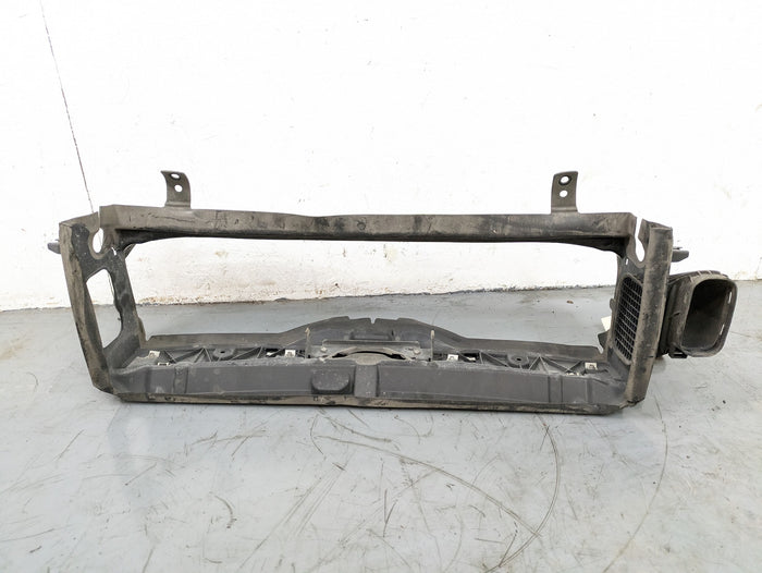 BMW F32 F33 F36 4 Series Upper Center Radiator Air Duct Shroud 51747290610 *DAMAGED*