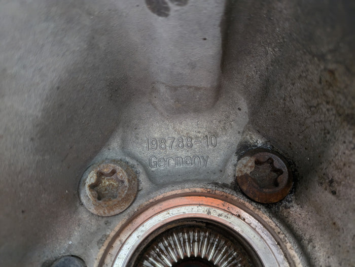 BMW F32 F33 F36 4 Series AWD Right/Passenger Side Front Spindle/Hub/Knuckle 6859004