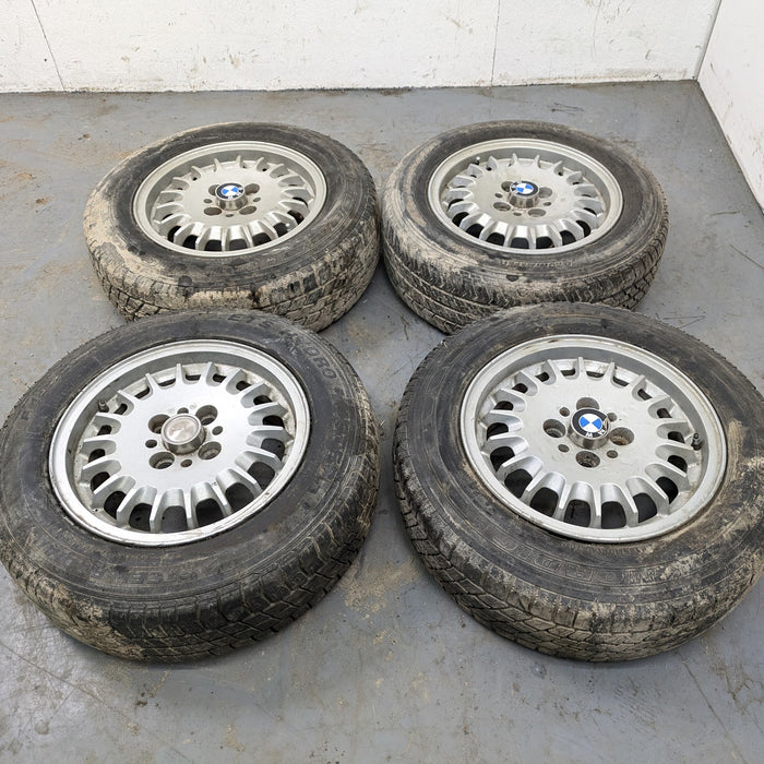 BMW E30 Bottle Cap Wheel Set 14X6 ET35 *Note* 1125688