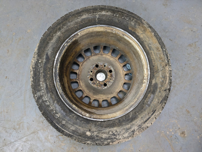BMW E30 Bottle Cap Wheel Set 14X6 ET35 *Note* 1125688
