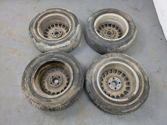 BMW E30 Bottle Cap Wheel Set 14X6 ET35 *Note* 1125688