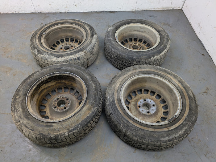 BMW E30 Bottle Cap Wheel Set 14X6 ET35 *Note* 1125688