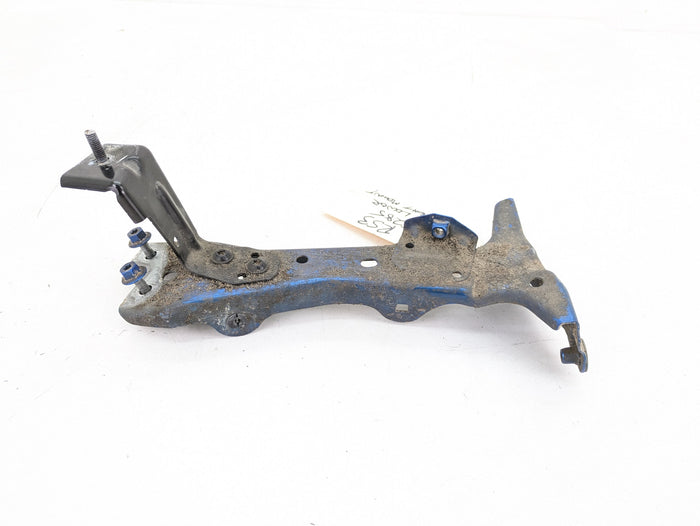 Audi 8V RS3 Right/Passenger Side Lower Headlight Mount Bracket 8V0821168