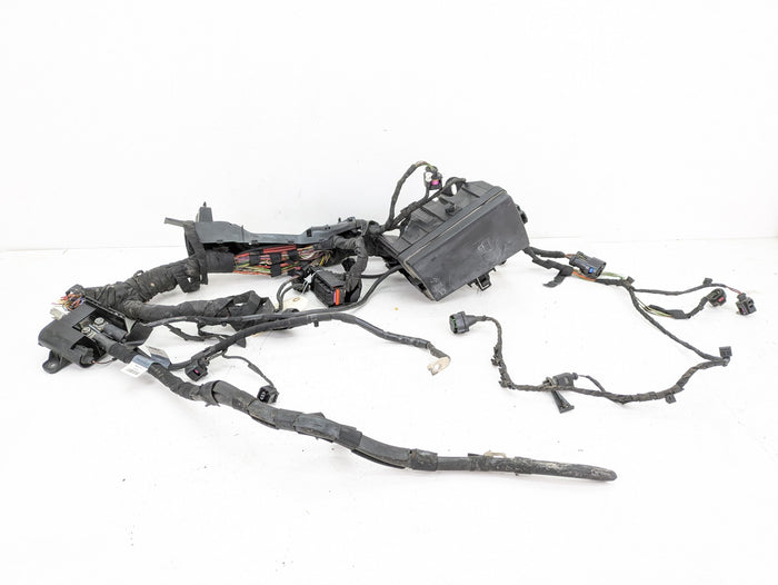 Audi 8V RS3 Left/Driver Side Engine Bay Wiring Harness & Fuse Box 8V0971228 *DAMAGED*