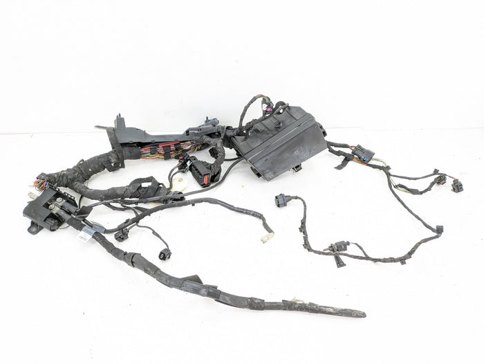 Audi 8V RS3 Left/Driver Side Engine Bay Wiring Harness & Fuse Box 8V0971228 *DAMAGED*