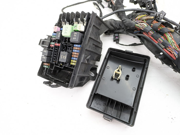 Audi 8V RS3 Left/Driver Side Engine Bay Wiring Harness & Fuse Box 8V0971228 *DAMAGED*