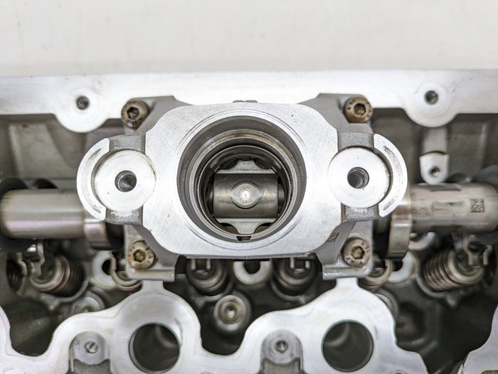 BMW G80 G82 F97 M3 M4 X3 M S58 Cylinder Head Camshafts & Valves 05762117616 *Minor Rust*