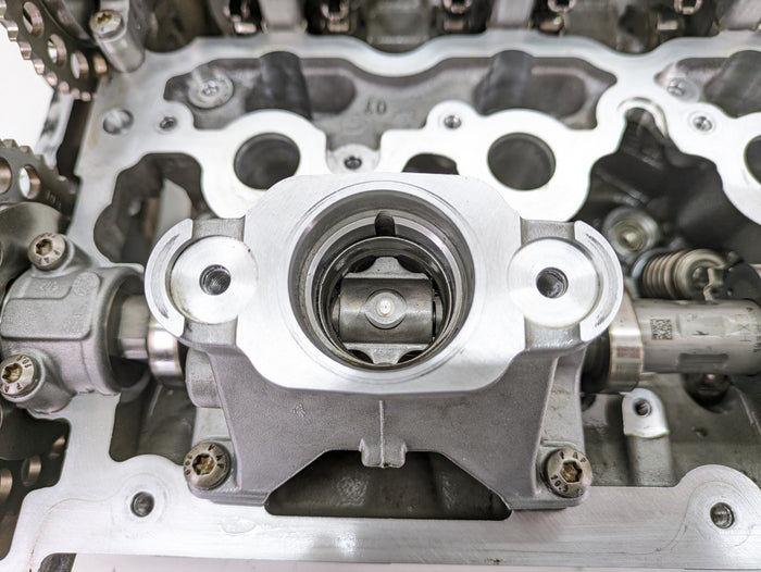 BMW G80 G82 F97 M3 M4 X3 M S58 Cylinder Head Camshafts & Valves 05762117616 *Minor Rust*
