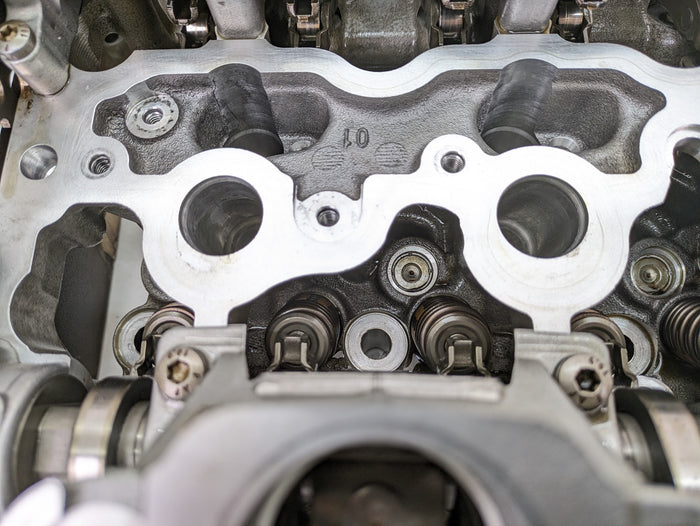 BMW G80 G82 F97 M3 M4 X3 M S58 Cylinder Head Camshafts & Valves 05762117616 *Minor Rust*