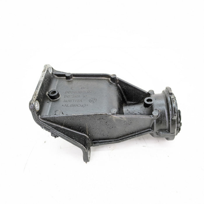 BMW G80 G82 F97 M3 M4 X3 M S58 AWD Front Right Axle Shaft Support Bracket 8639383