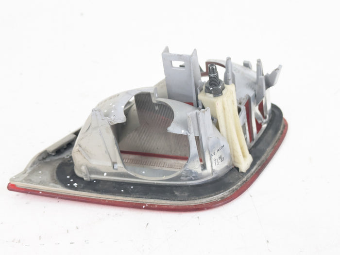 BMW E46 M3 330ci 325ci Facelift Left/Driver Side Inner Trunk Tail Light 6920705 *DAMAGED*