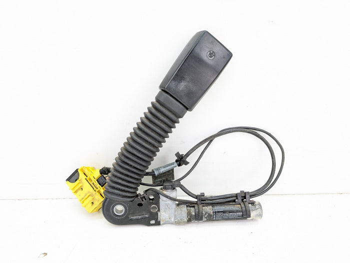 BMW E46 330i 328i 325i 323i Sedan/Wagon Front Left/Driver Side Seat Belt Buckle Tensioner 8257789