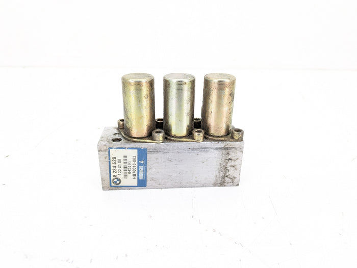 BMW E46 BMW E46 M3 330ci 325ci 323ci Convertible Roof Soft Top Hydraulic Cylinder Valve Block 8234529