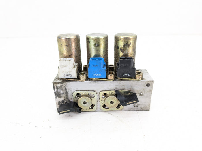 BMW E46 BMW E46 M3 330ci 325ci 323ci Convertible Roof Soft Top Hydraulic Cylinder Valve Block 8234529
