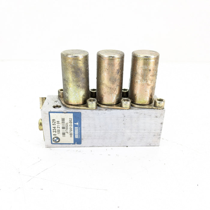 BMW E46 BMW E46 330ci M3 325ci 323ci Convertible Roof Soft Top Hydraulic Cylinder Valve Block 8234529