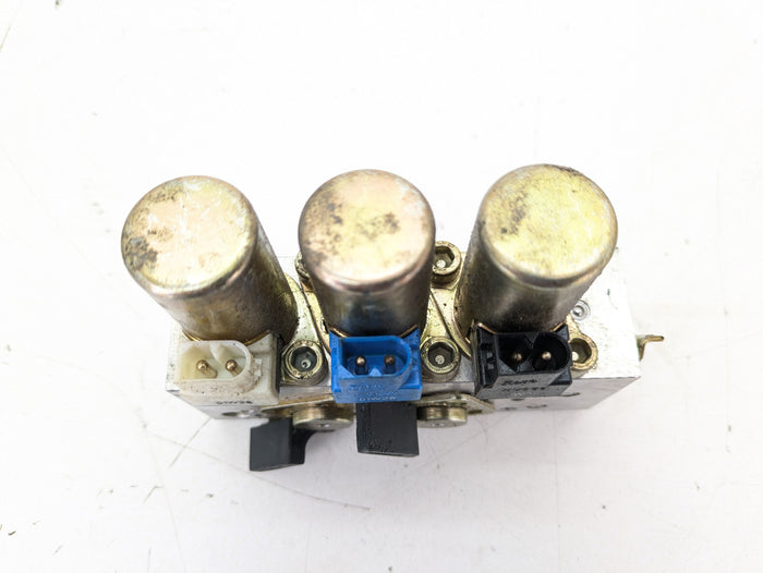 BMW E46 BMW E46 330ci M3 325ci 323ci Convertible Roof Soft Top Hydraulic Cylinder Valve Block 8234529