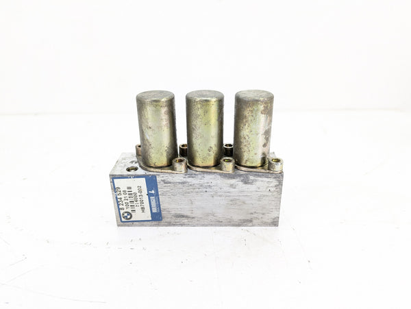 BMW E46 BMW E46 3 Series Convertible Roof Soft Top Hydraulic Cylinder Valve Block 8234529