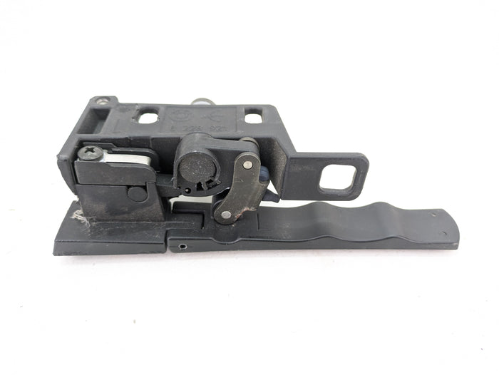 BMW E46 M3 330ci 325ci 323ci Convertible Hardtop Front Left/Right Latches/Handles Set 8228921/8228922 *DAMAGED*