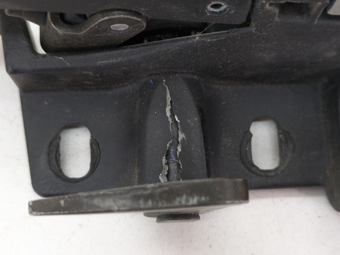 BMW E46 M3 330ci 325ci 323ci Convertible Hardtop Front Left/Right Latches/Handles Set 8228921/8228922 *DAMAGED*