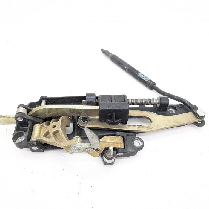 BMW E46 330ci 325ci 323ci M3 Convertible Right Convertible Roof Soft Top Latch Lock 7031362 *DAMAGED*