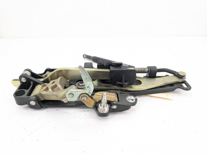 BMW E46 330ci 325ci 323ci M3 Convertible Right Convertible Roof Soft Top Latch Lock 7031362/8229824*Damaged*