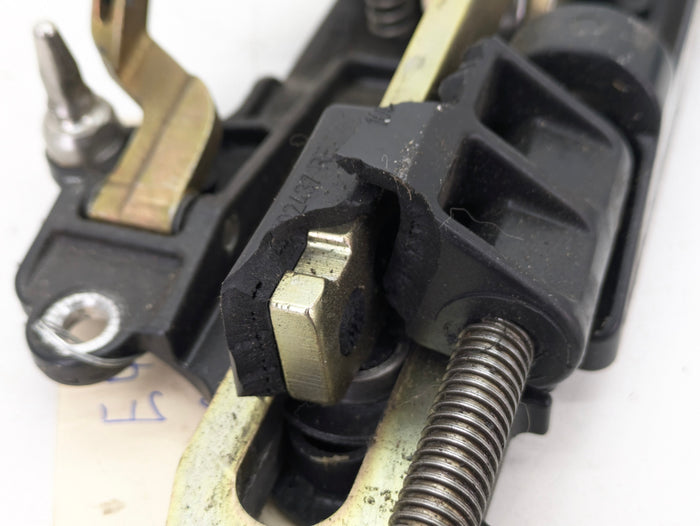 BMW E46 330ci 325ci 323ci M3 Convertible Right Convertible Roof Soft Top Latch Lock 7031362/8229824*Damaged*